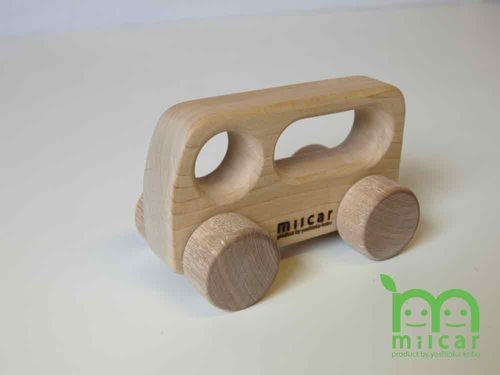 Milcar-gripcar-bus-wood