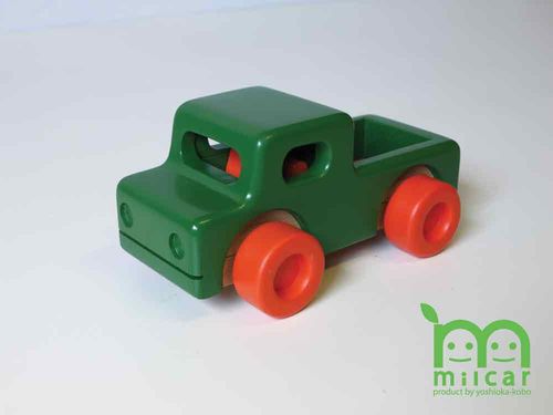 Milcar-pickuptruck-green