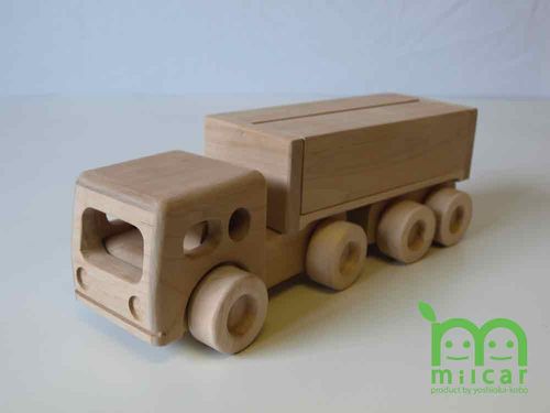 Milcar-trailer-wing-00