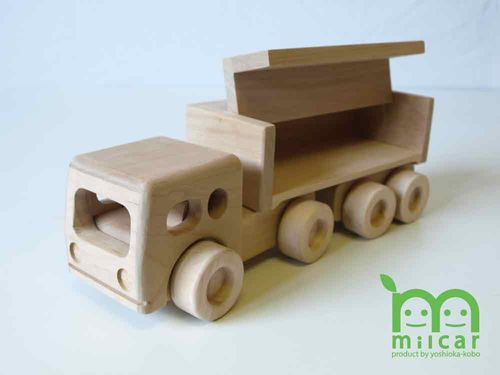 Milcar-trailer-wing-01