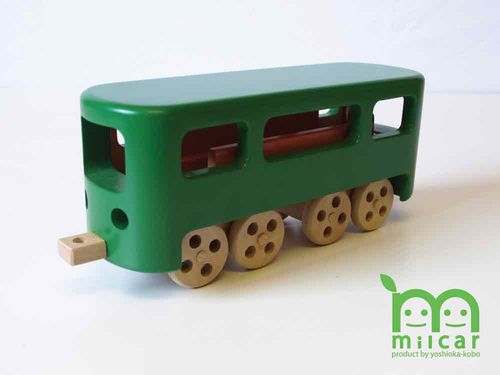 Milcar-train-green